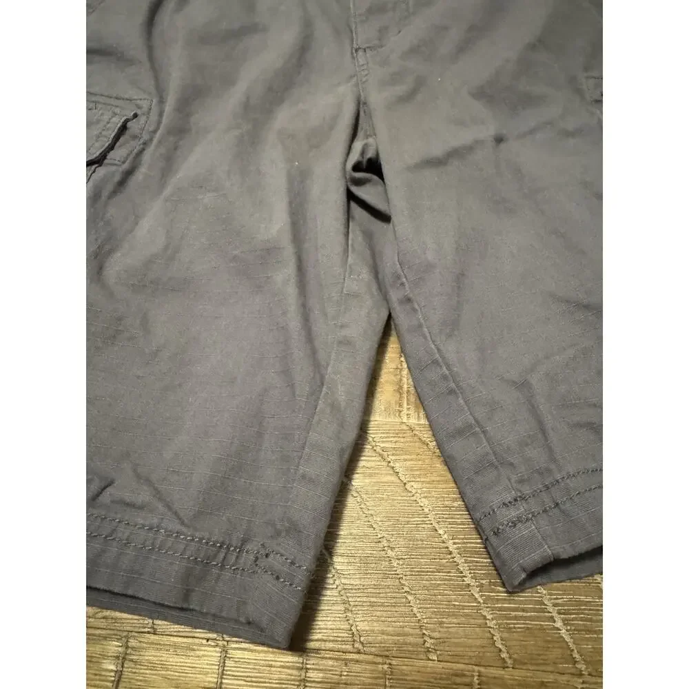 DKNY Gray Cargo Shorts Casual Durable Design size 30 men’s shorts
